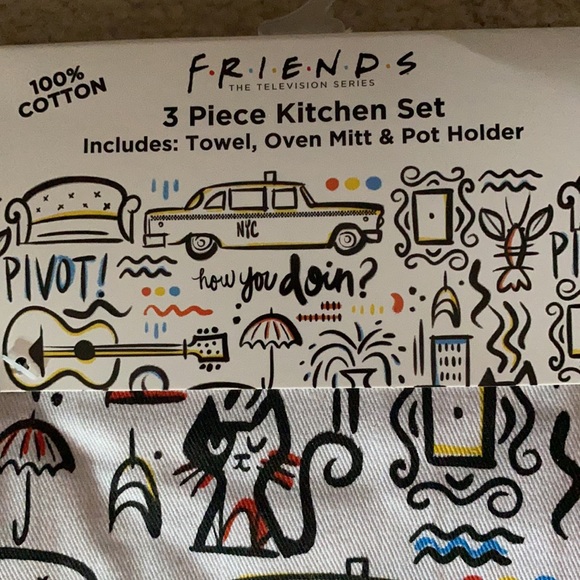 LAST 1 - NEW FRIENDS 3pc kitchen set/towel/potholder - Picture 4 of 7